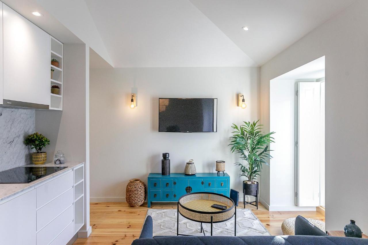 Lovelystay - Downtown Studio With Pool, Ac And Balcony 波尔图 外观 照片