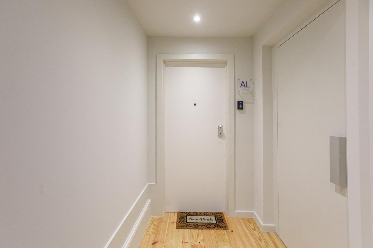 Lovelystay - Downtown Studio With Pool, Ac And Balcony 波尔图 外观 照片