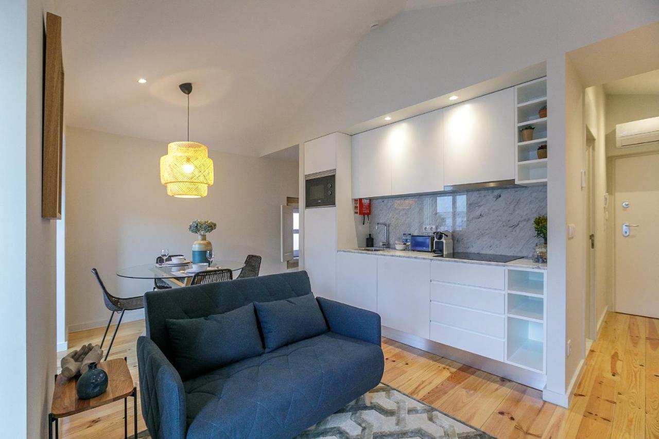 Lovelystay - Downtown Studio With Pool, Ac And Balcony 波尔图 外观 照片